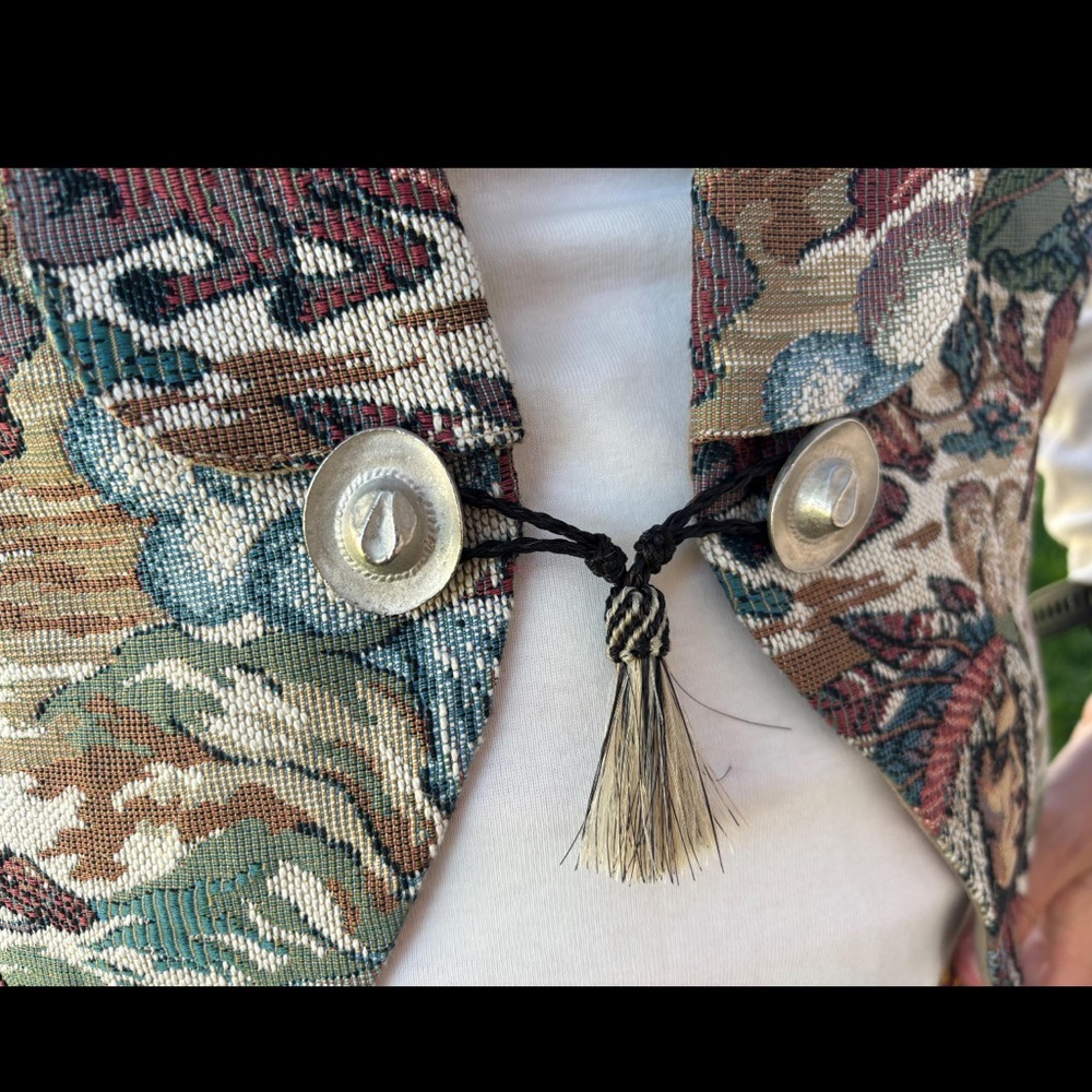 Multicolor Tapestry Vest - Picture 2 of 4